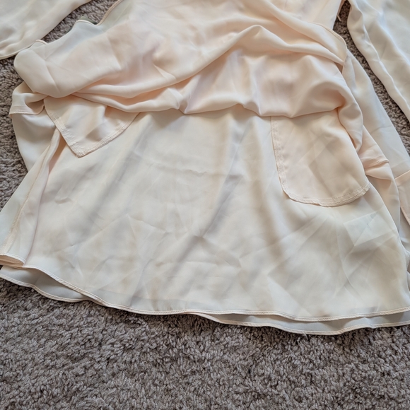 Bebe Cream Button Up Bell Sleeve GGT Lace Mini Dress NWT Size 4 - Picture 7 of 13